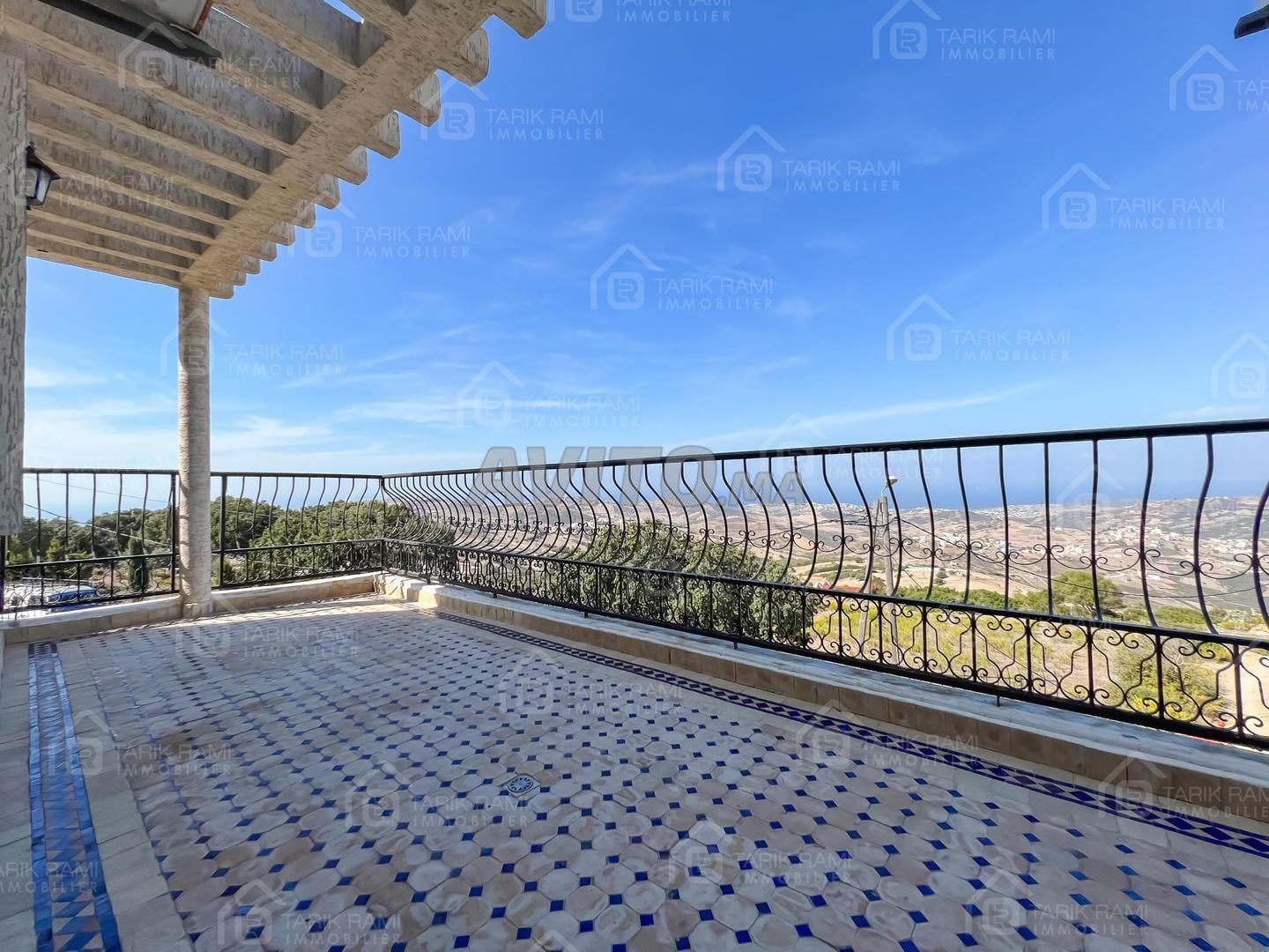 Villa de 500m² à vendre à Nouinouich Tanger