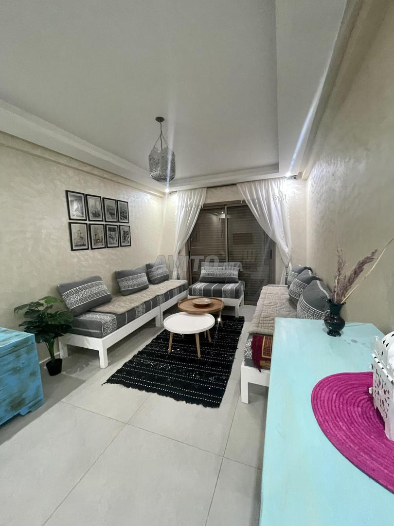 Studio moderne avec piscine près de la mer
