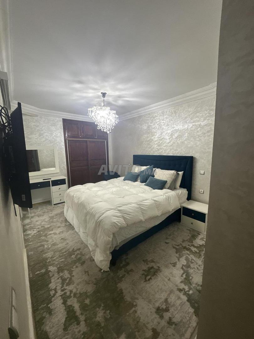 Appartement trois chambre salon meubler