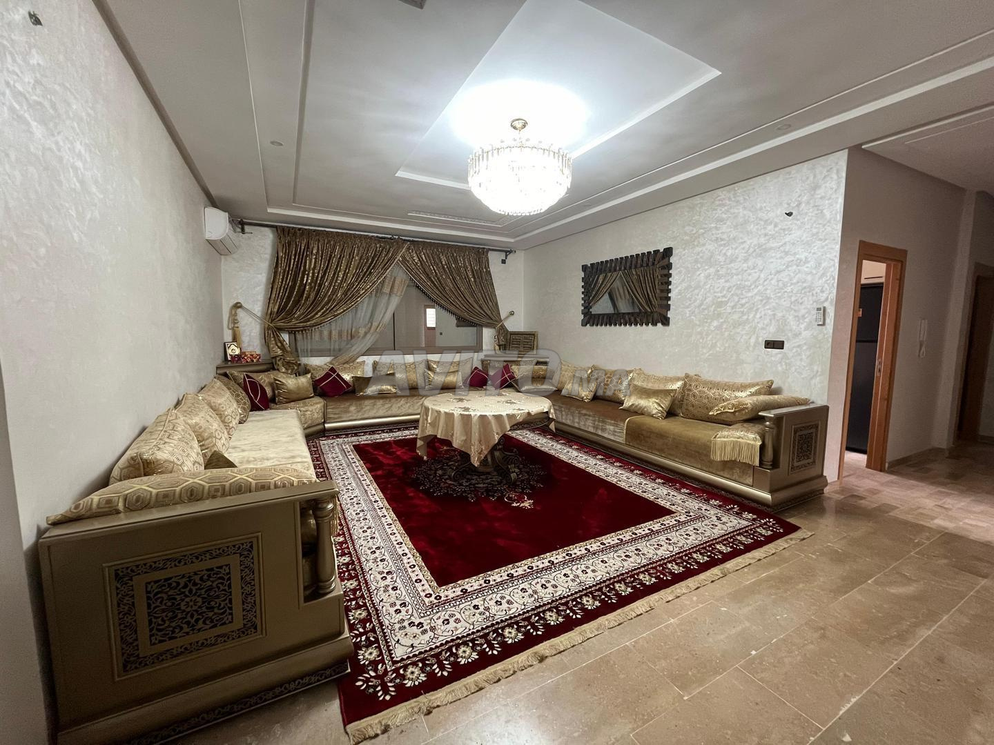 Appartement meublé à louer 115 m² à Camilia