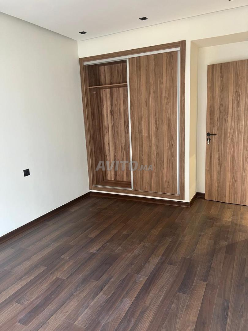 Studio neuf à louer 59 m² à Casablanca Khalifa