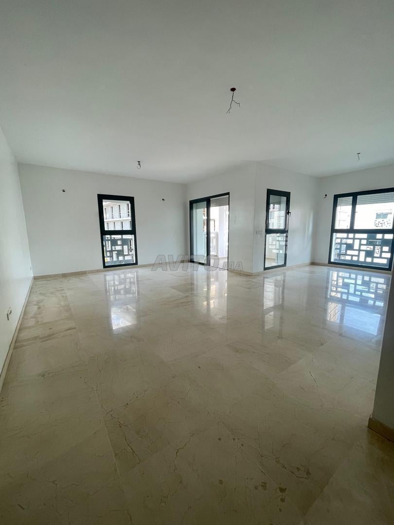 Location appartement vide à Quartier CFC 📍