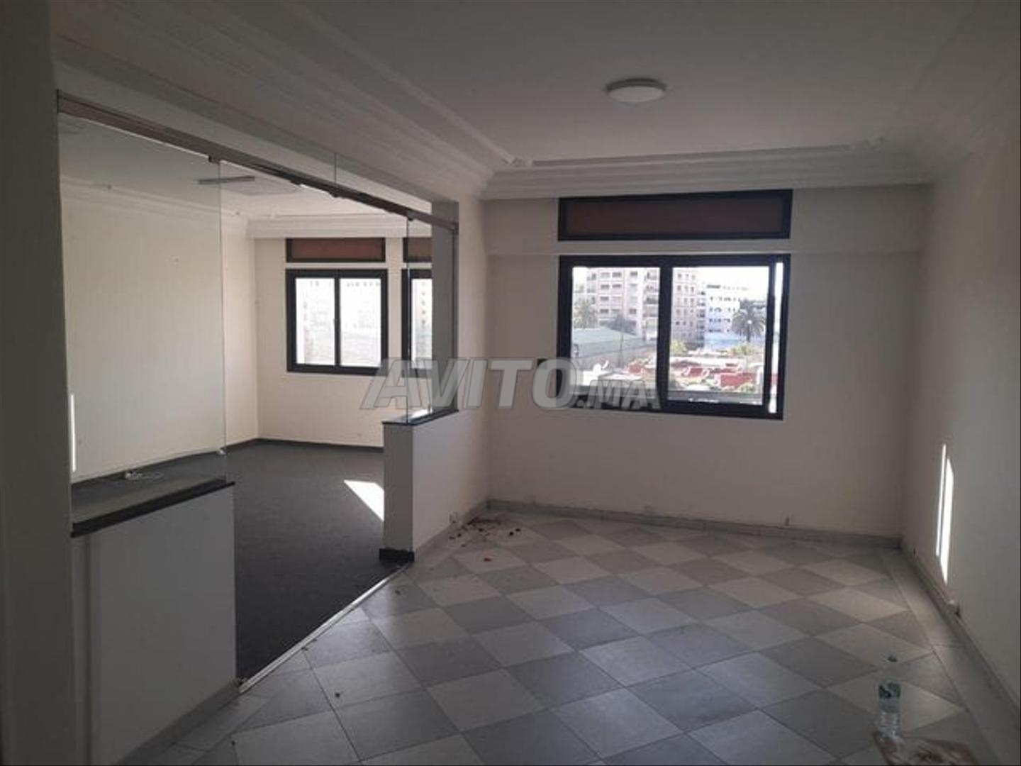 Bureau 5p 130m2 à louer sur route d'El Jadida