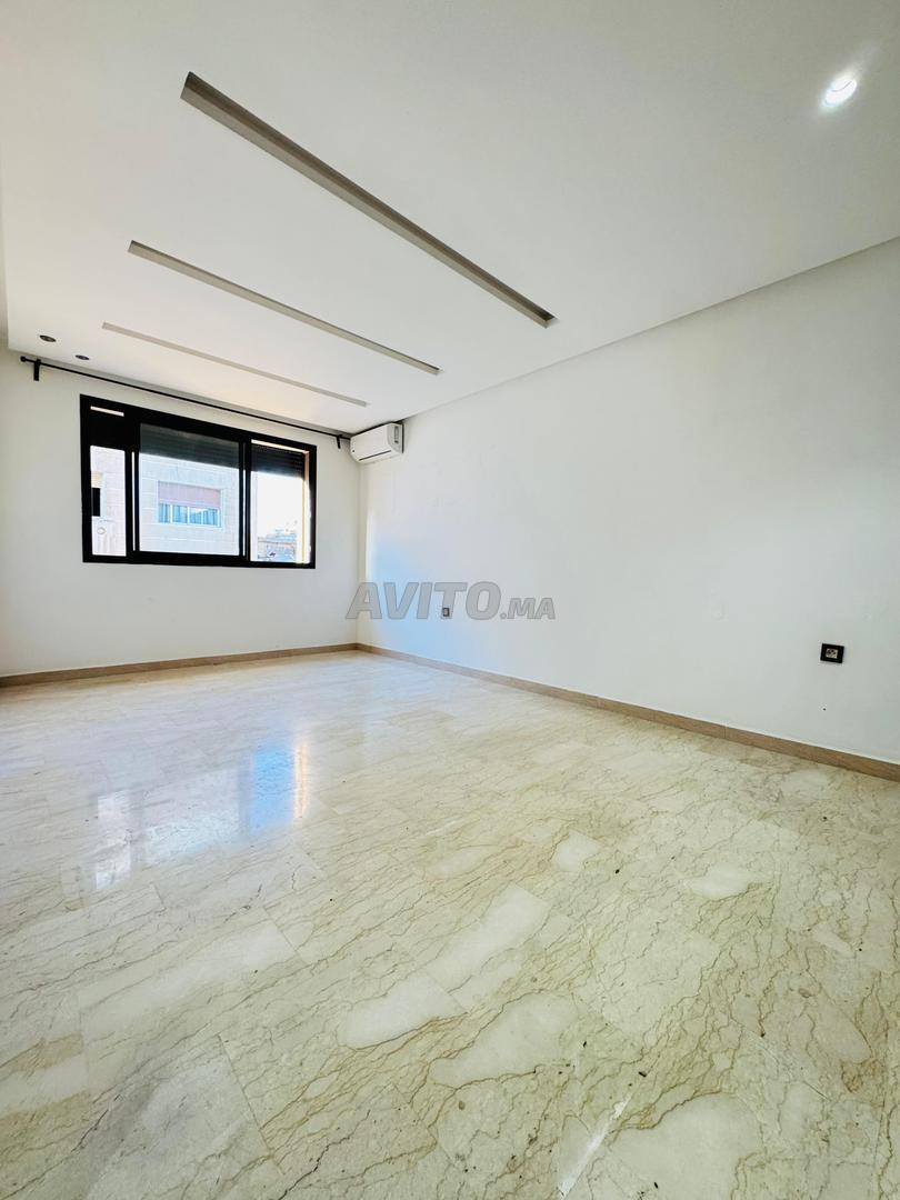 Studio neuf à louer 48 m² à Casablanca maarif
