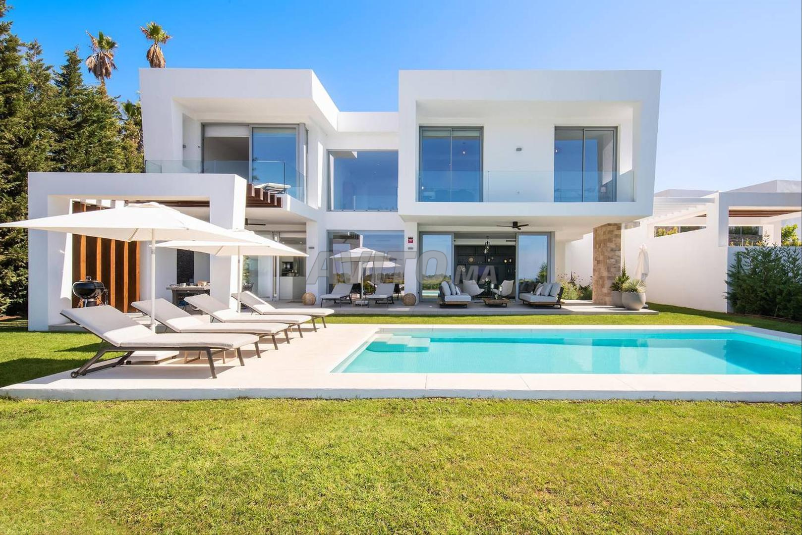 Villa Haut Standing à vendre à Souissi Rabat