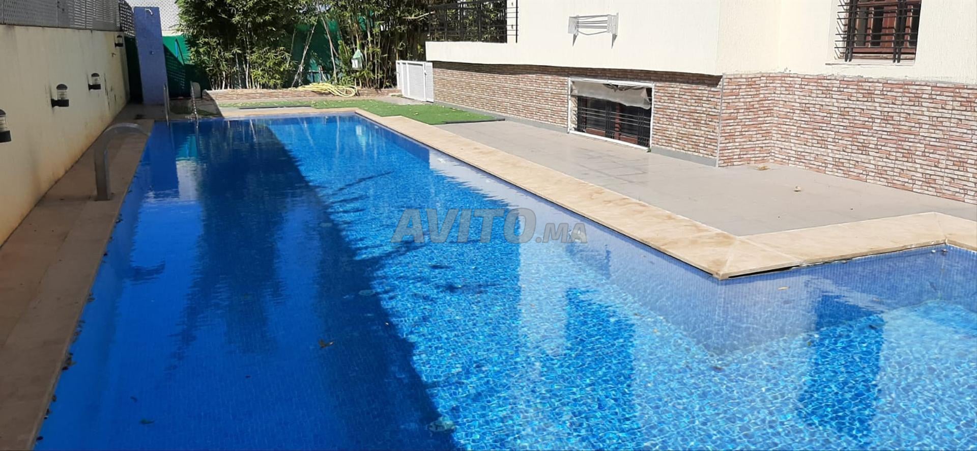 Superbe villa avec piscine à vendre à Hay Ryad