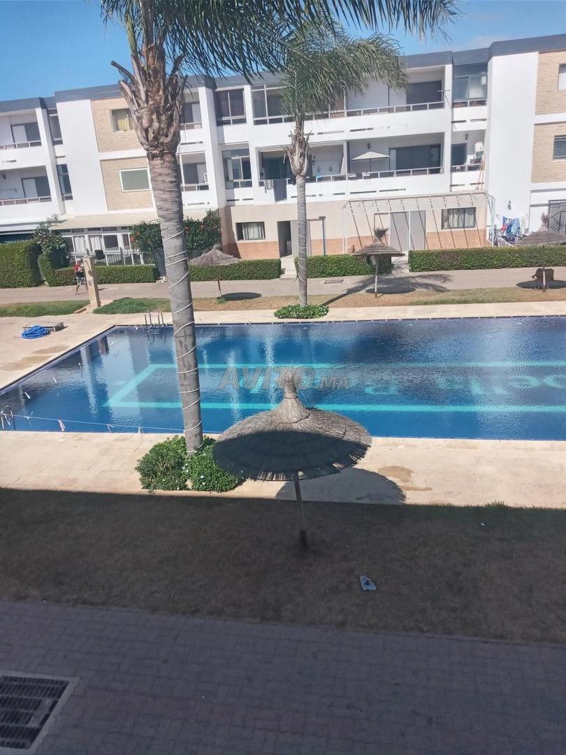 À vendre un joli appartement meublé avec piscine