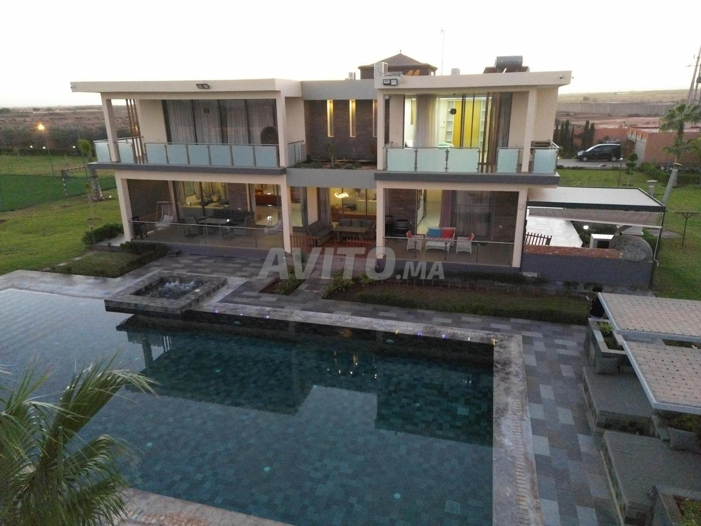 Magnifique villa à vendre à proximité de Issen