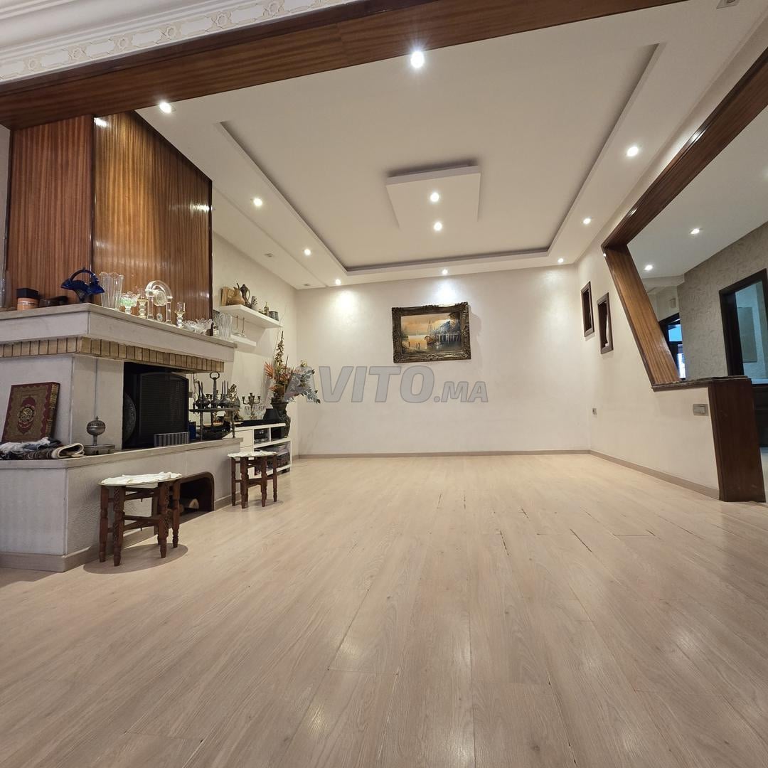 Appartement à vendre 143 m² à 2mars Q. Hôpitaux
