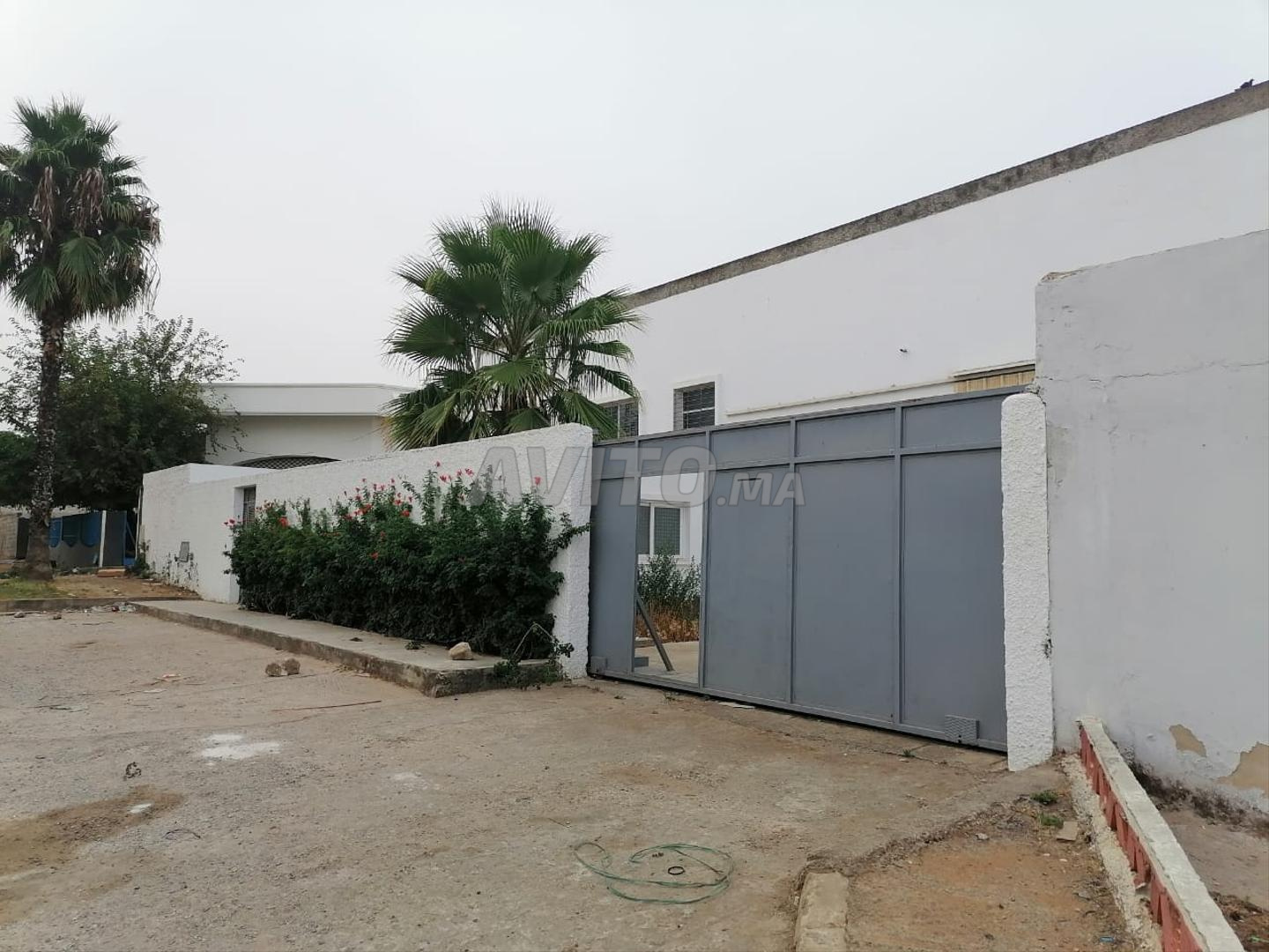 Vente ou location bâtiment industriel 2570m²