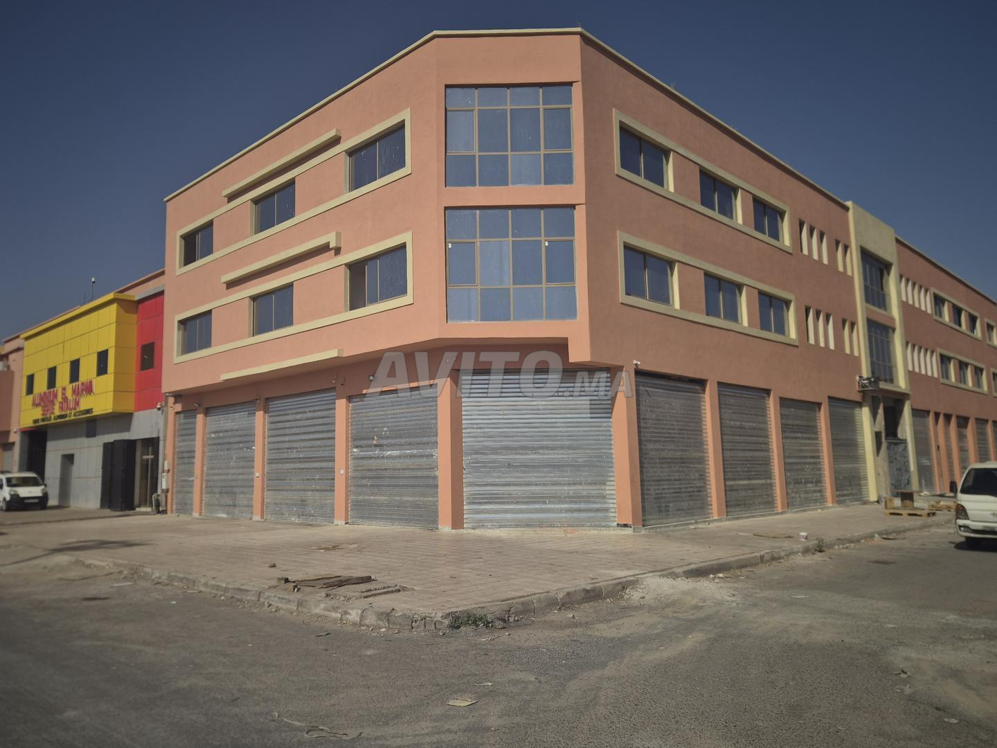 Plateau industriel et bureau