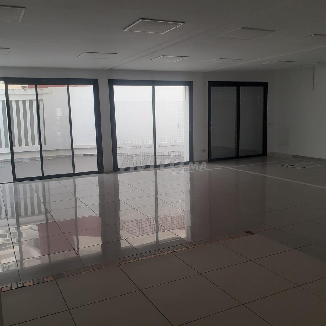 local commercial 221 m2 a louer a Hassan
