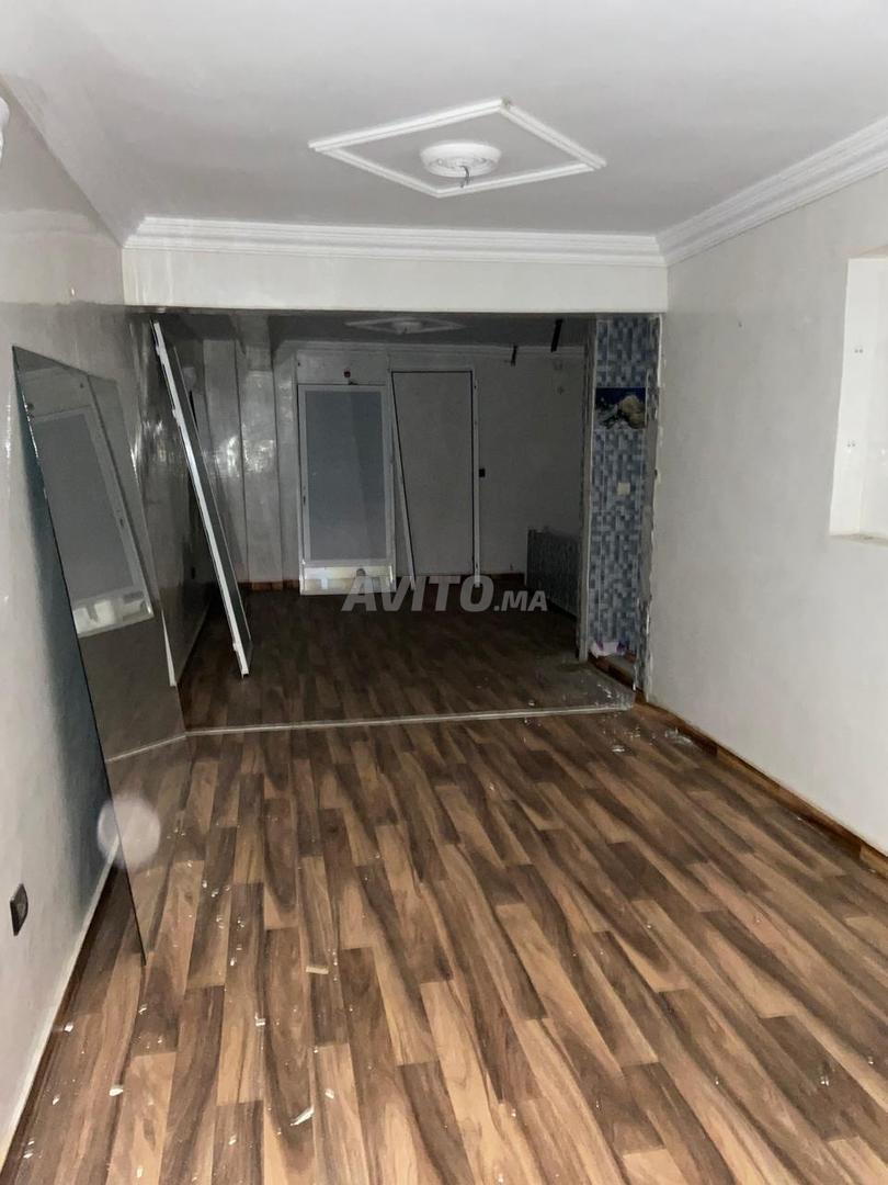 Magasin à vendre Izdehar près de l'école Nour Al Khalil