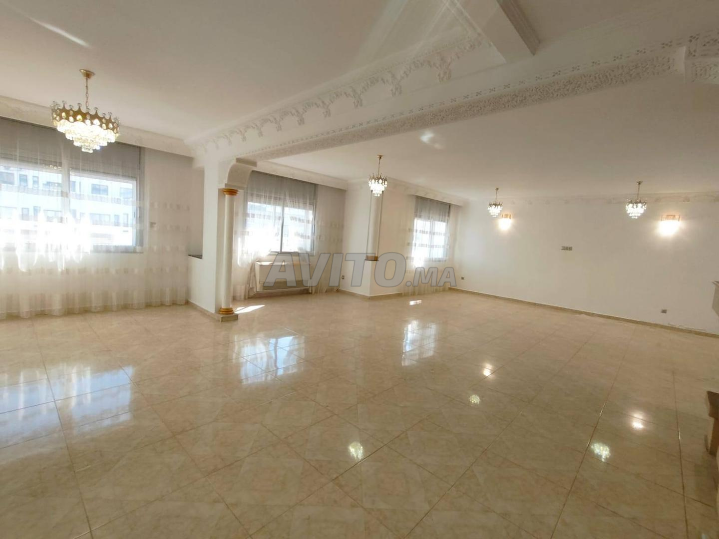 Appartement à louer 210 m² Racine