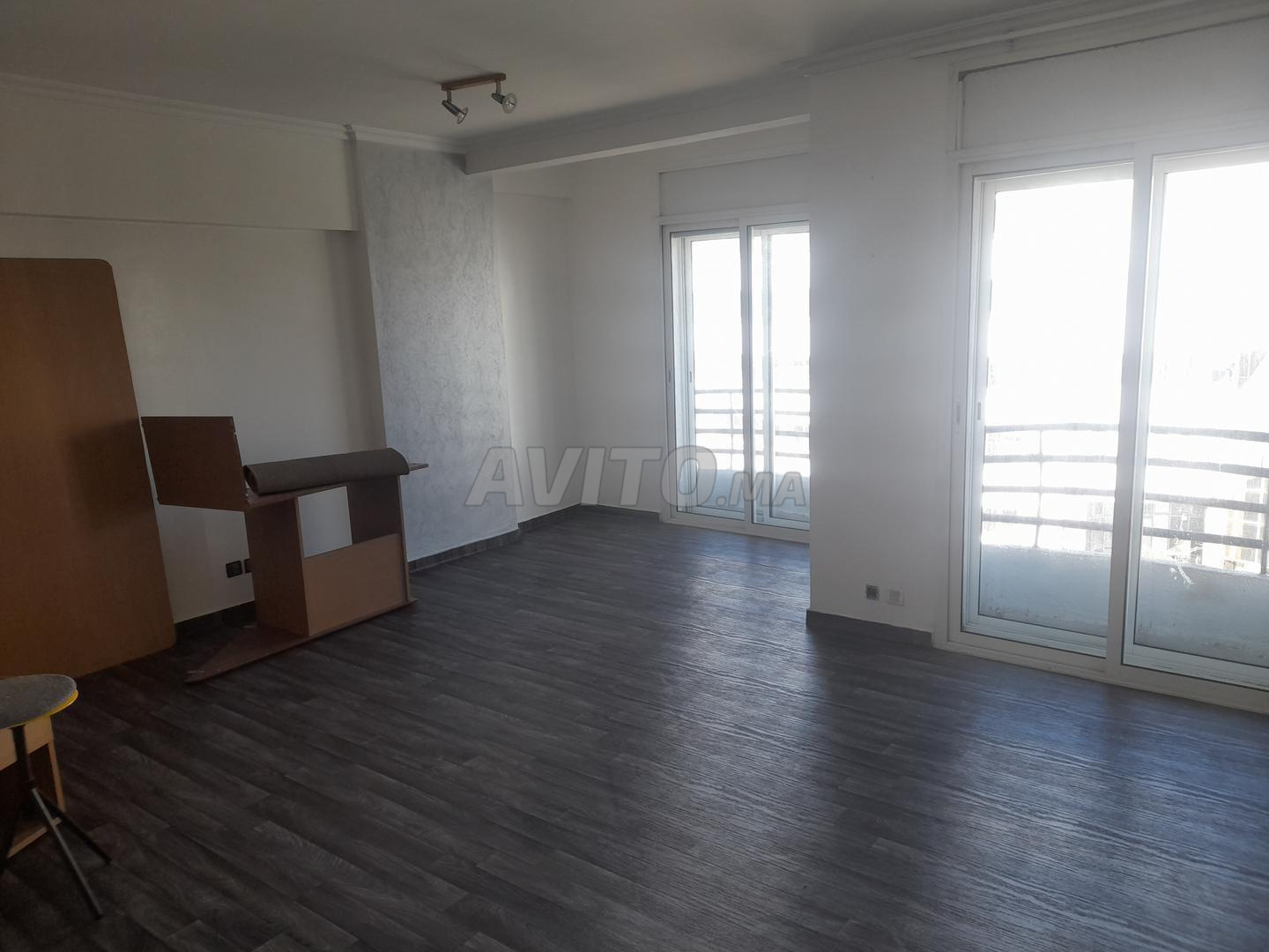 Bureau recep 3p 100m2 a vendre zerktouni