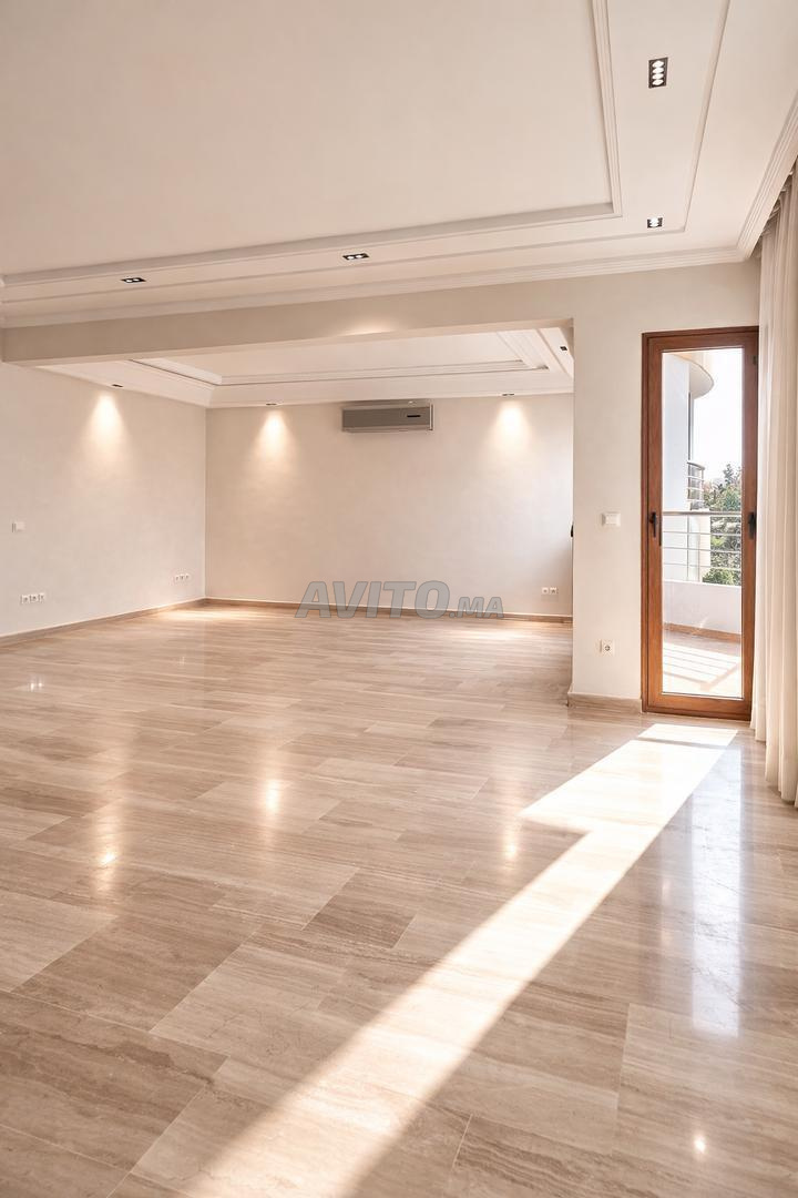 SUPERBE DUPLEX LUMINEUX TRÈS BIEN SITUÉ
