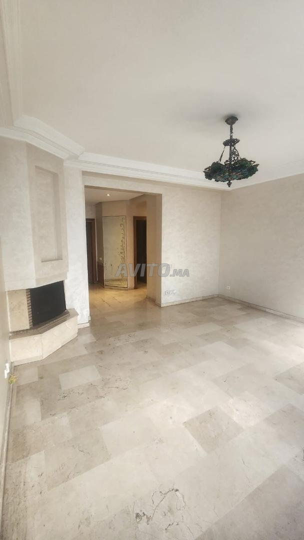 Appart avec 3 chambres sur 2 mars pour location