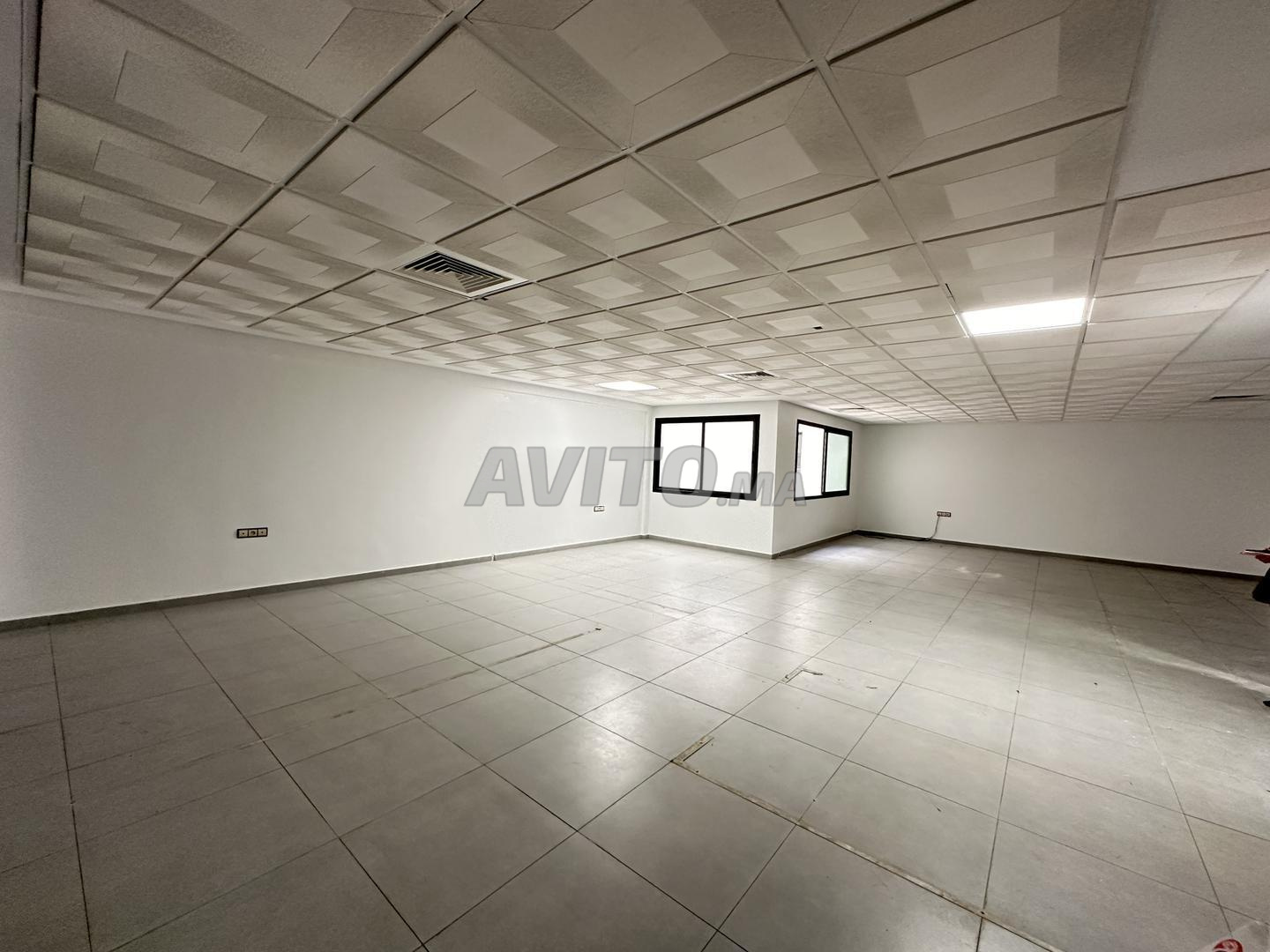 Plateaux Bureau en location - ROCHES NOIRES