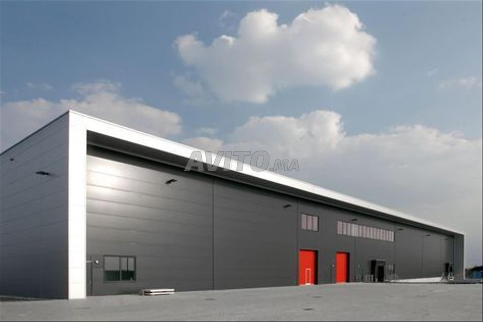 Dépôt 10000m2 dont 4000m2 couvert Route El Jadida