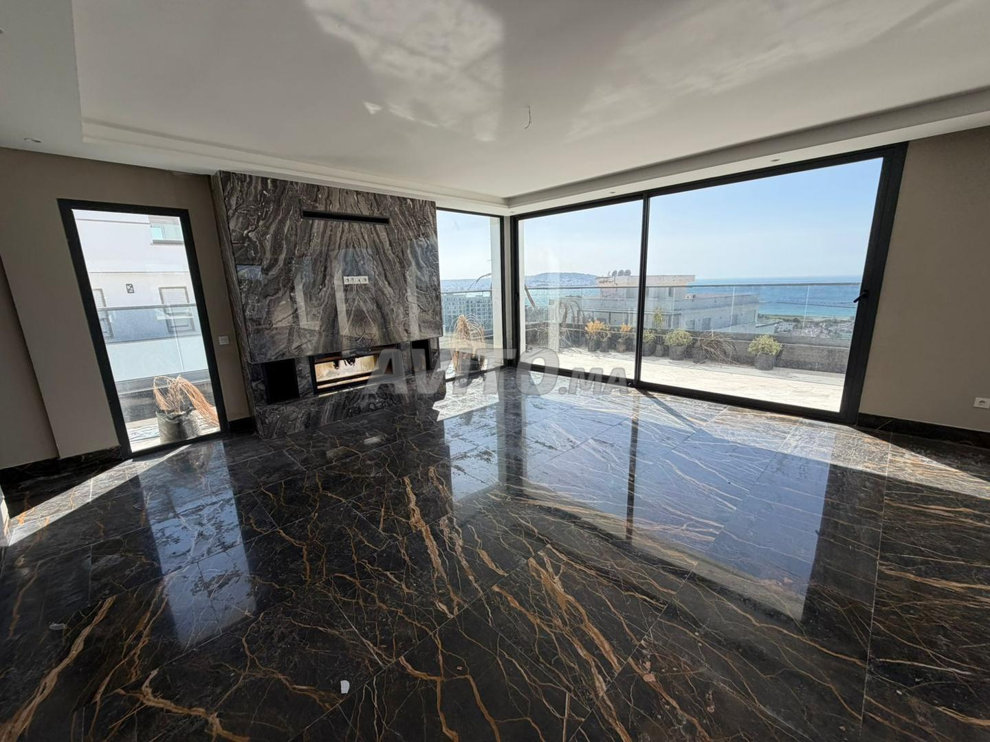 Luxury penthouse à louer – Malabata, Tanger 🌊