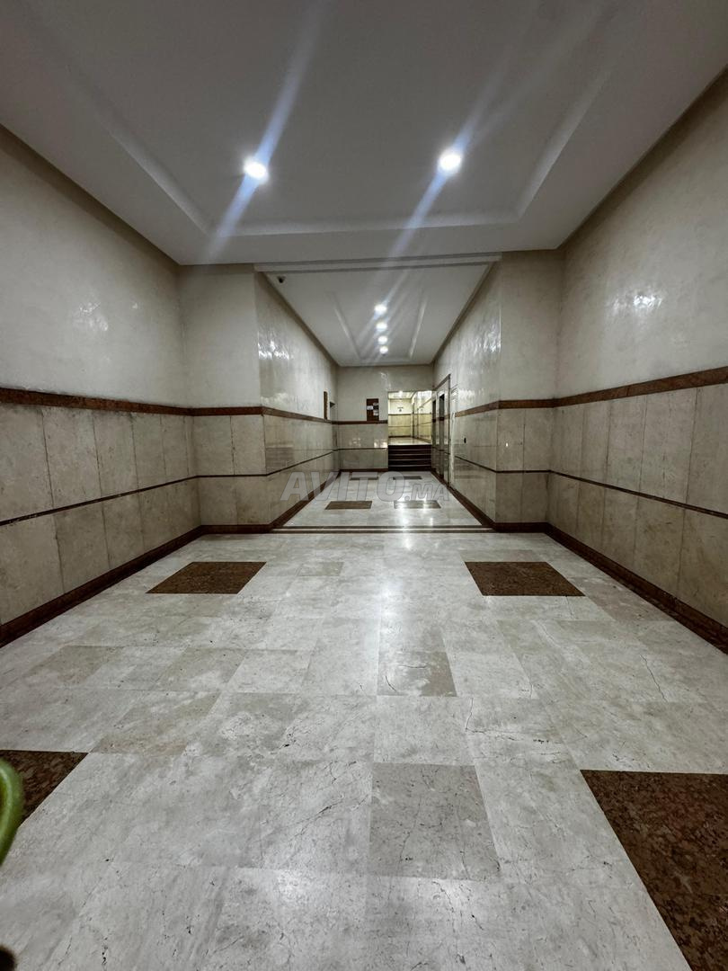 Bureau 100m sur boulevard Abdlmoumen