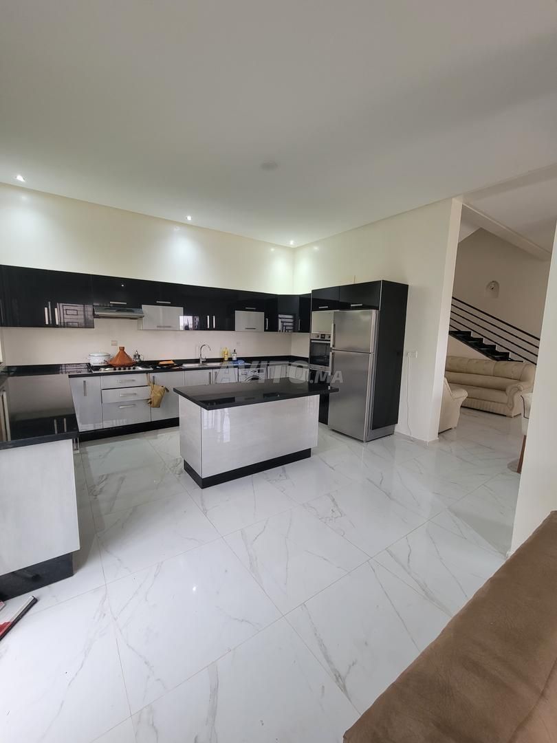 Villa de 1000 m² en location Rte Ourika