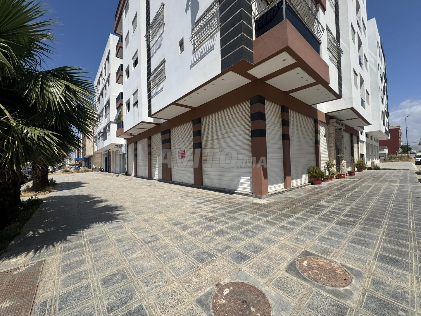 Magasin à louer avec mezzanine