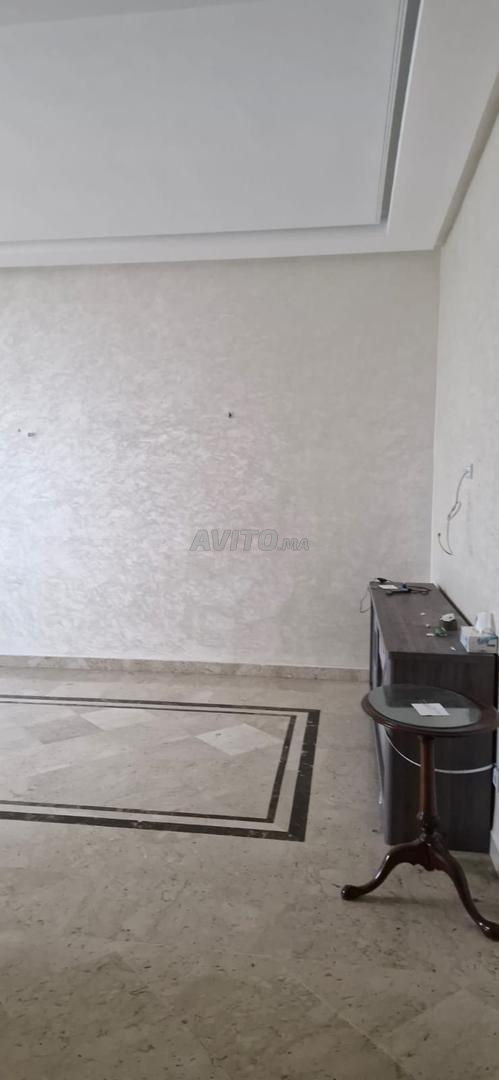Bureau 83m à vendre à Hay Riad près Mahaj Riad