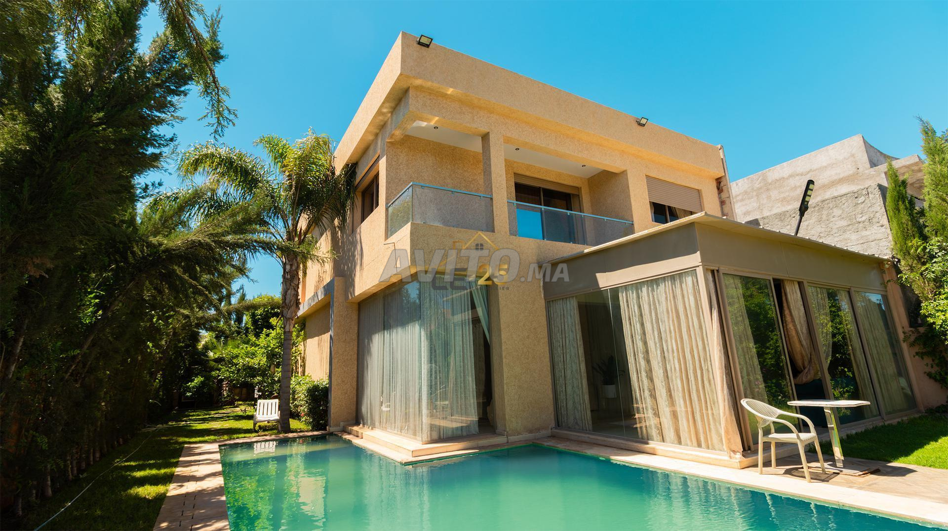 Magnifique Villa Meublée Avec Piscine À La Vente