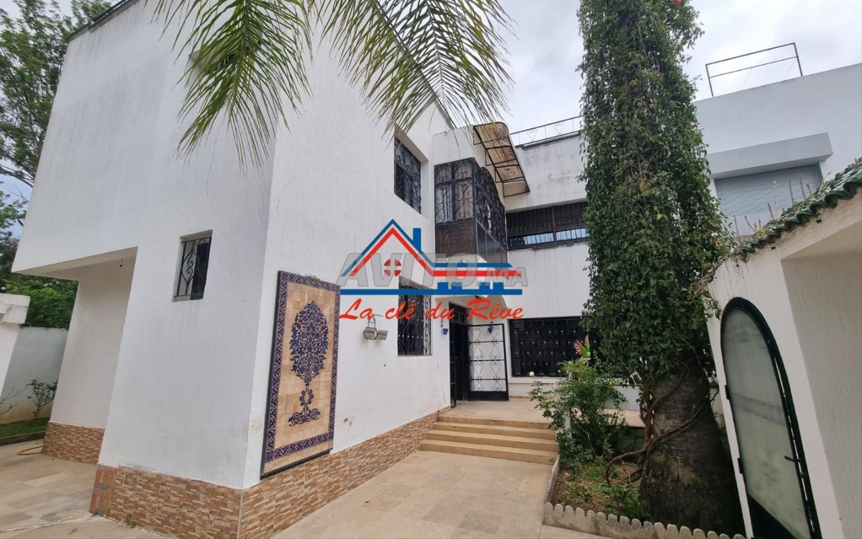 Villa de 400 m² à vendre – Hay Al Idari Rabat
