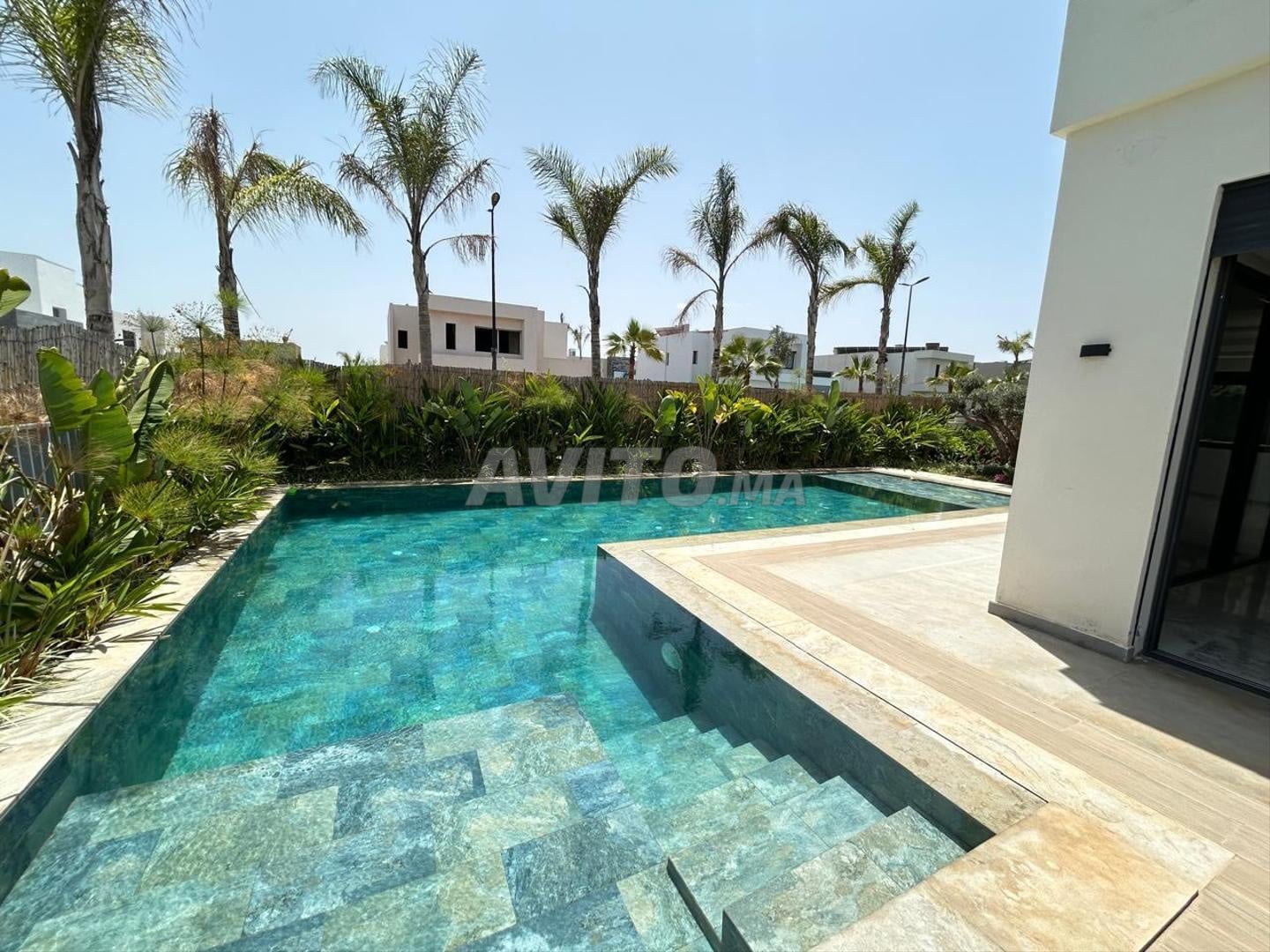 Belle villa à vendre à elmenzeh