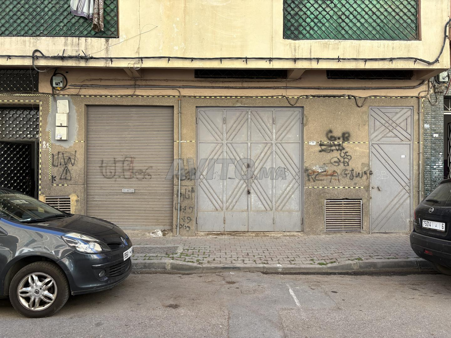 Local 142m² en sous-sol - Hay Souareat, Aïn Borja