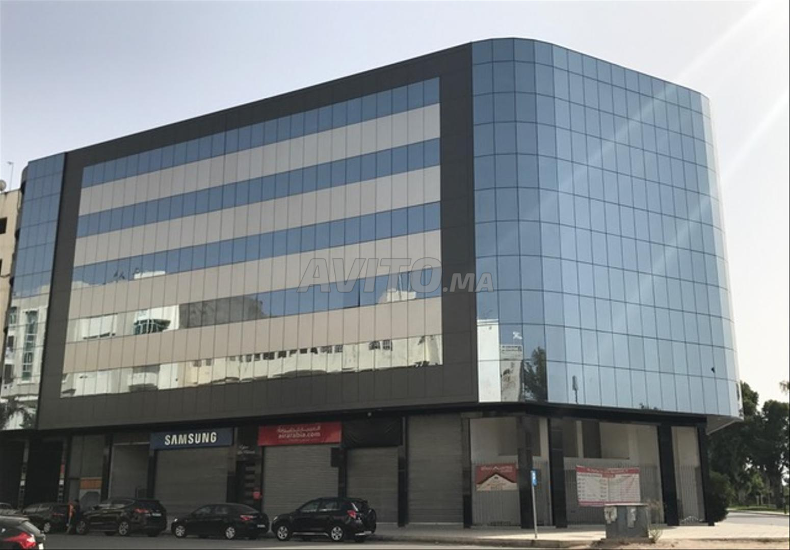 • Location de 2 Plateaux bureaux 71 et 84m2.