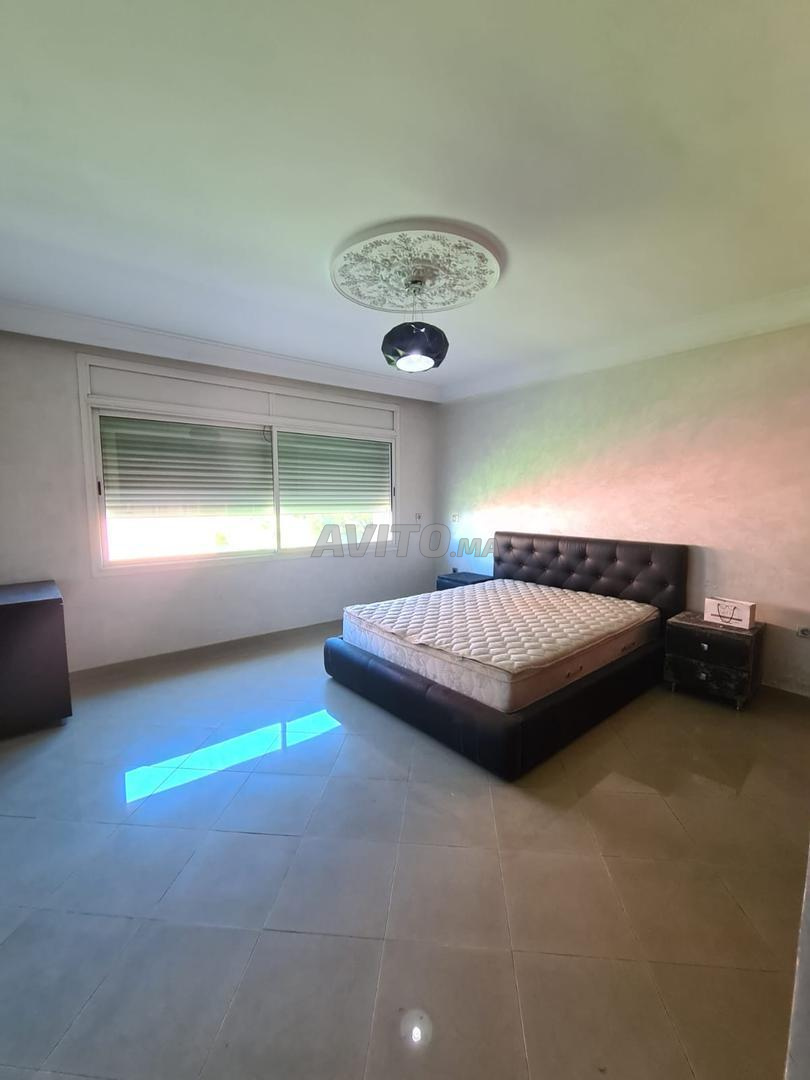 Villa avec piscine à louer à Mohammedia .