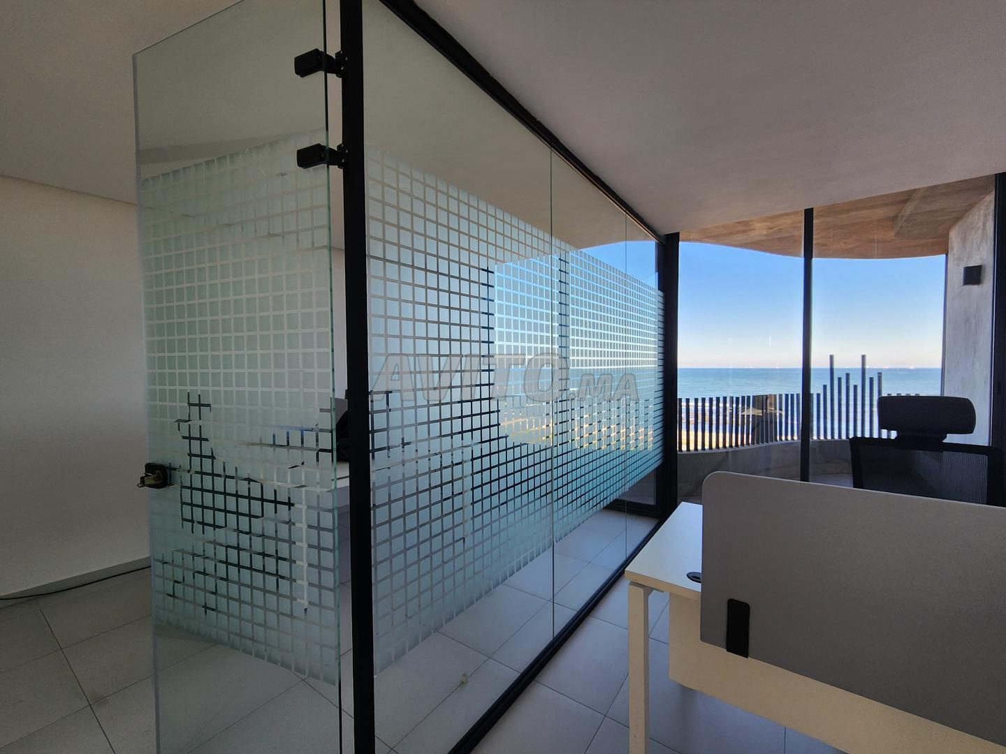 Bureau aménagé 87 m² vue mer