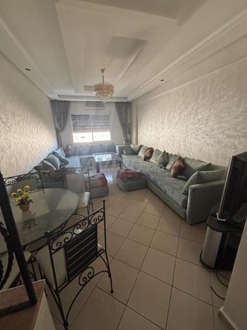 Appartement avec fille à Hay Salam