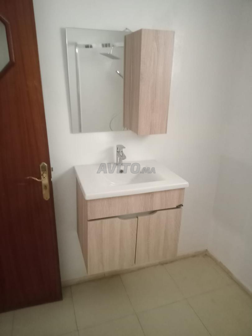 Appart 2 ch vide à louer à agdal