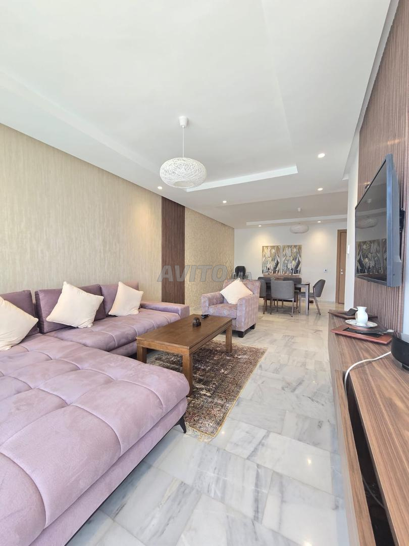 À louer appartement moderne avec piscine ELMENZEH
