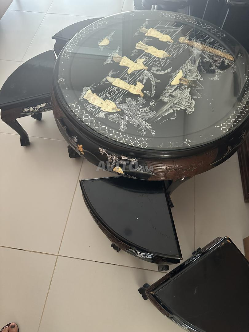 Vente d'une table chinoise