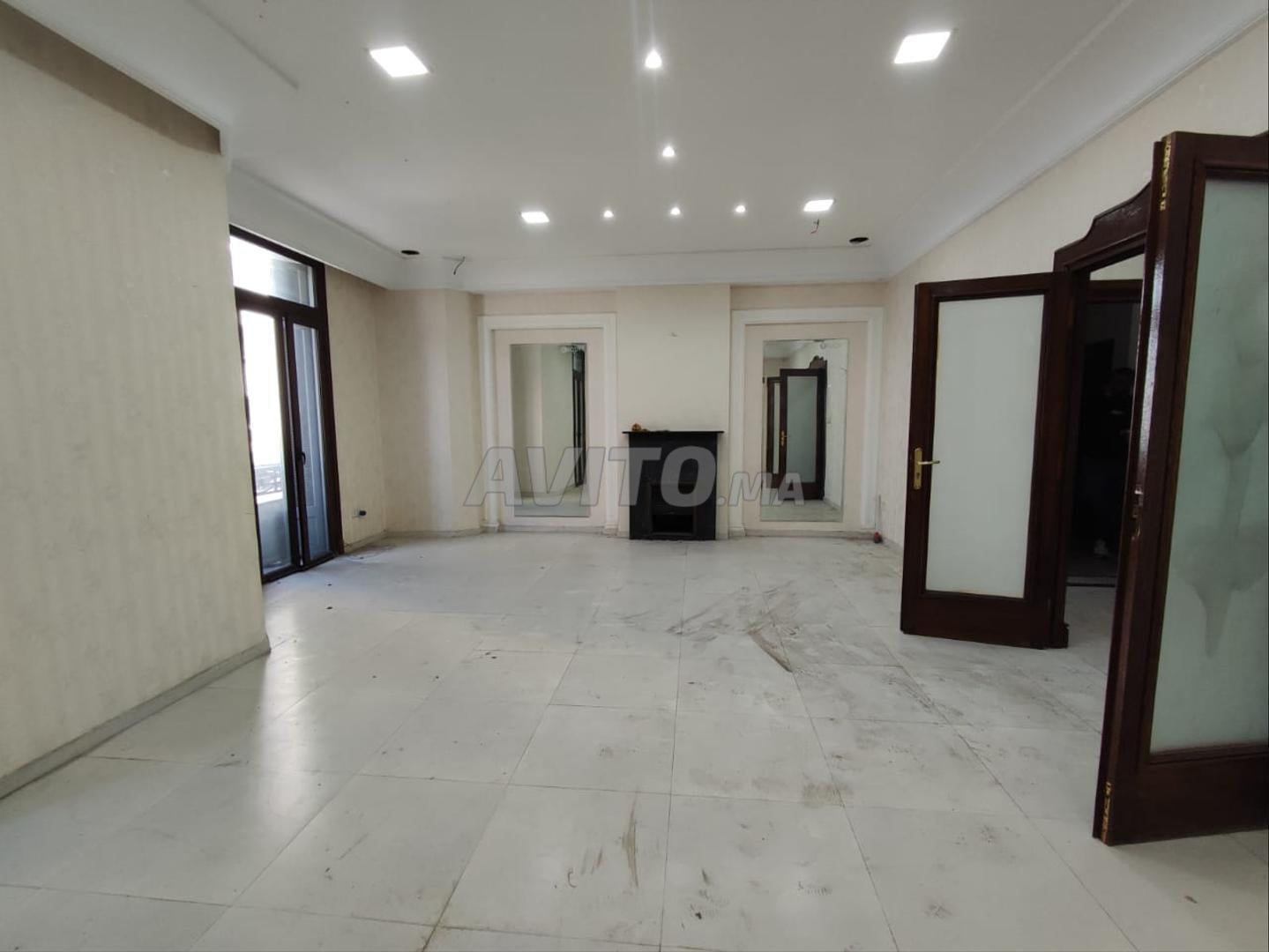 Bureau Saroute 76m2 Mers Sultan à vendre