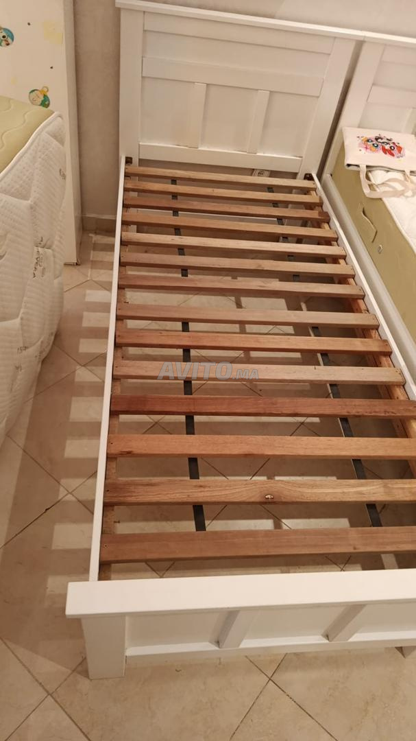 Vente d'une paire de structures/cadres en bois pour moustiquaires