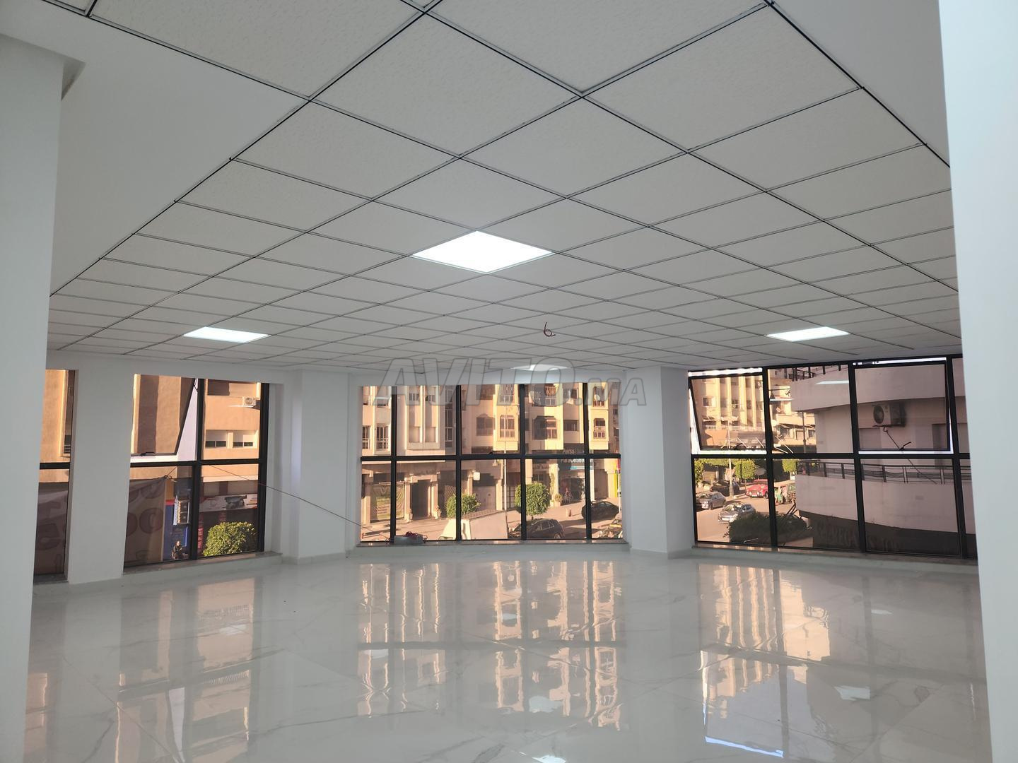 Plateaux bureaux luxe Avenue des Far