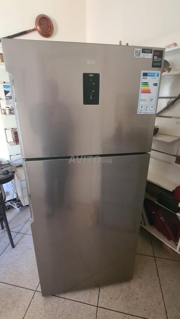 Réfrigérateur neuf 400L AEG à vendre