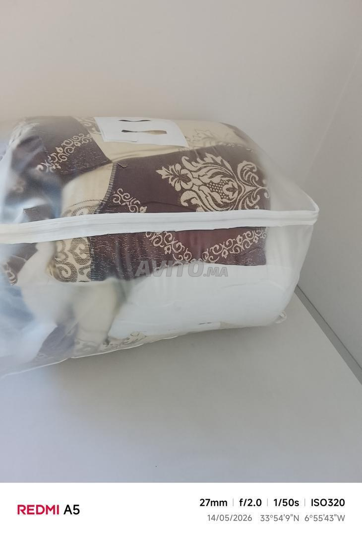 Vends couvre lit