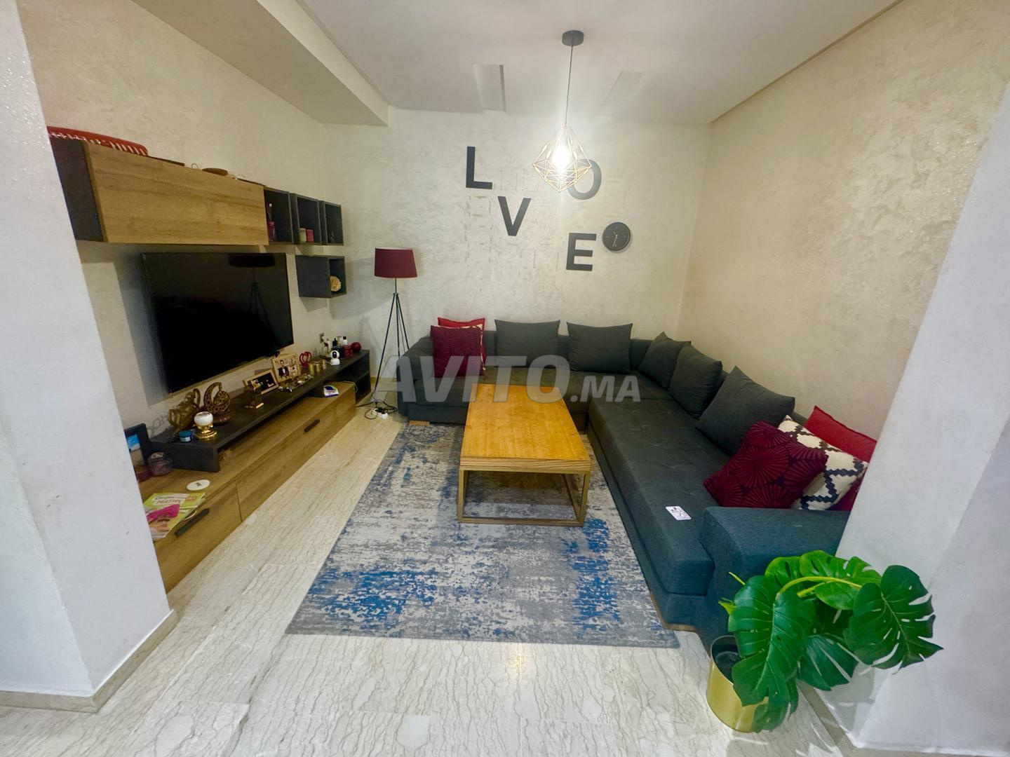 Fauteuil, meuble TV, tapis, table basse à vendre