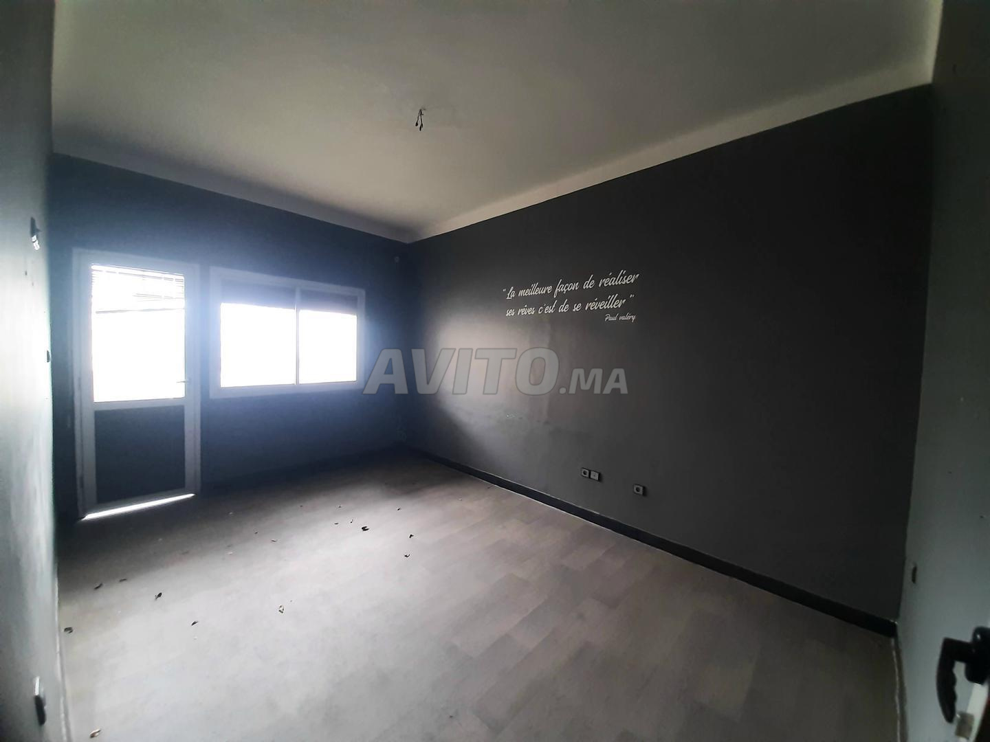 Bureau de 90 m² à Bd Yaacoub Mansour