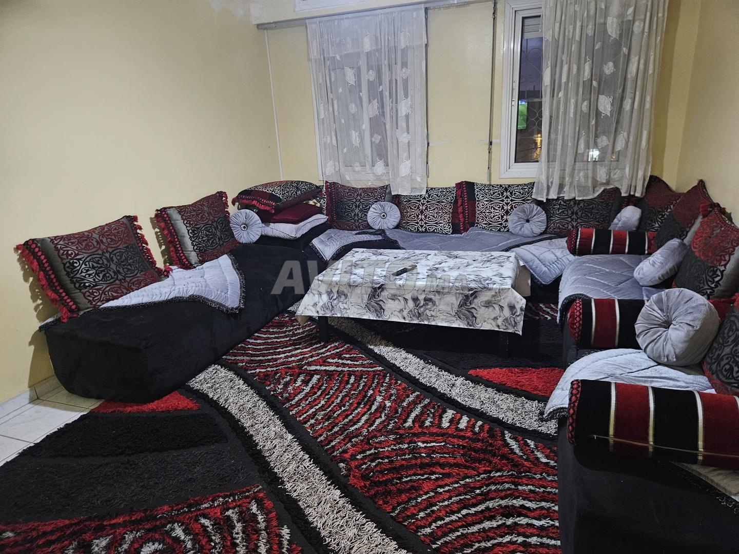 Appartement à louer à la journée en face de Bab El Khemis près de la Wilaya