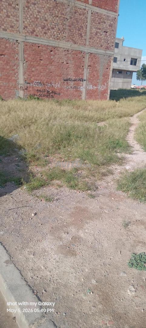 Terrain à vendre à lot El Fakik près du quartier Baramadan