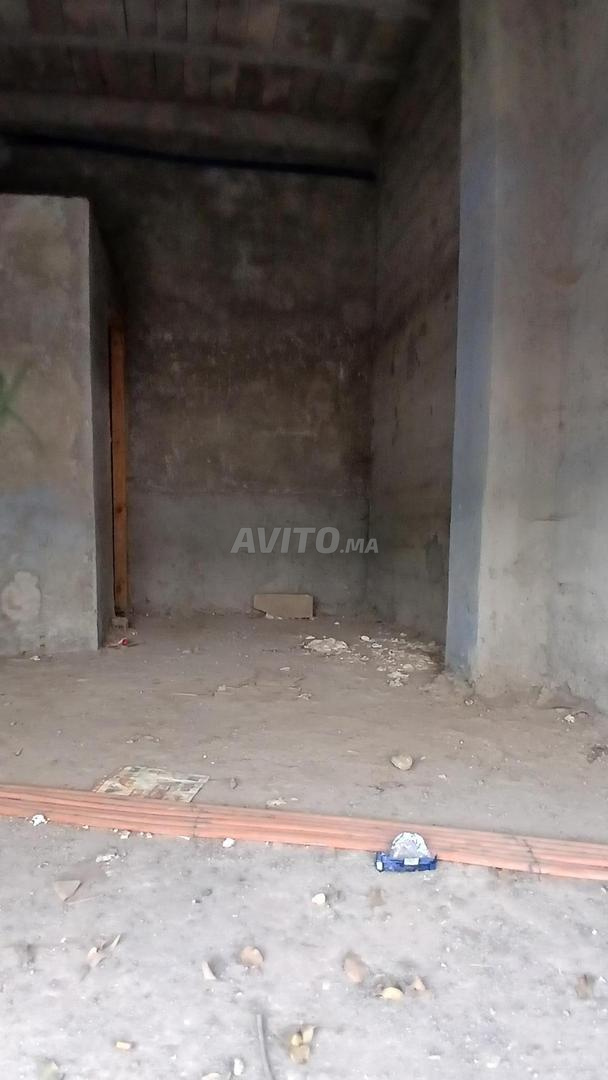 Magasin à louer à Errahma Alia