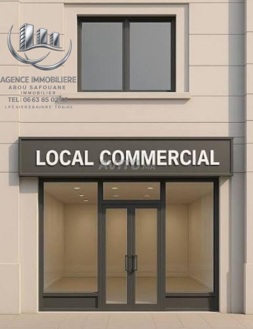 Local Commercial Spacieux Très Bien Placé